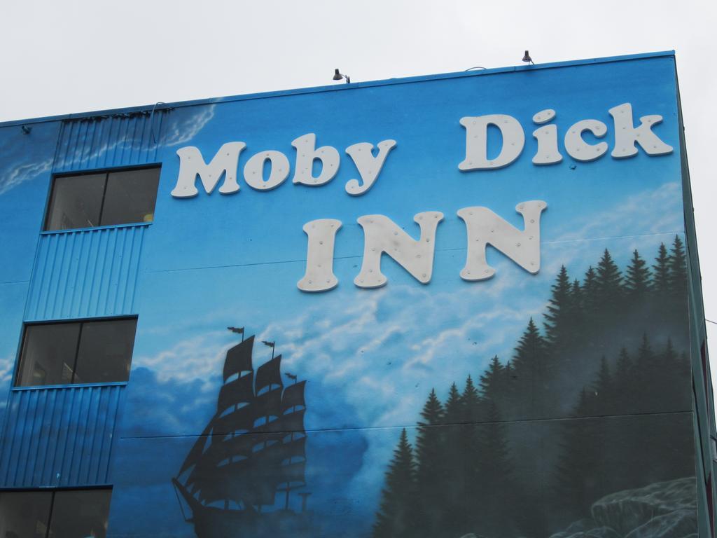 Moby Dick Inn Prince Rupert Ngoại thất bức ảnh